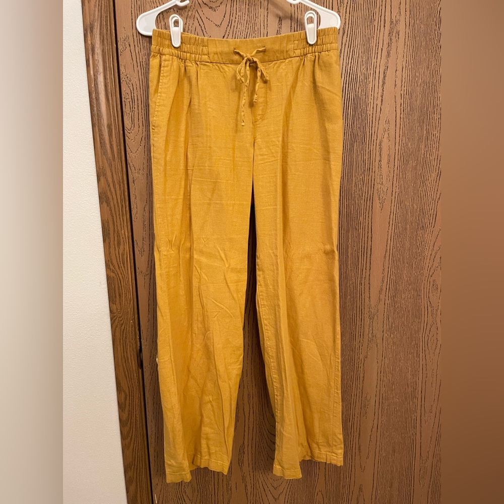 Golden Yellow Old Navy linen boardwalk pants size small